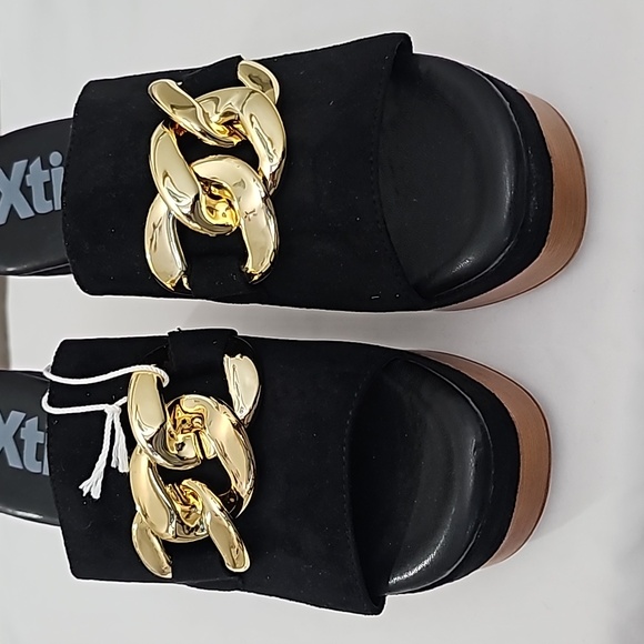 Black Seude Platform Sandal - Picture 2 of 4